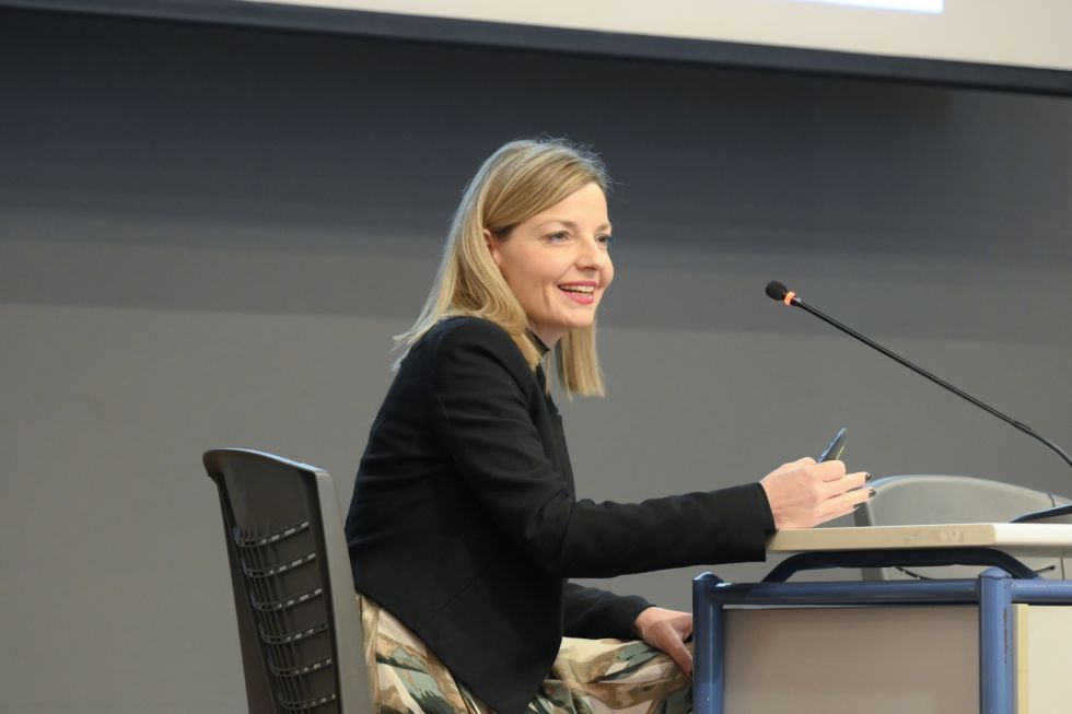 Απεικονίζεται η κα Κωνσταντινοπούλου Μαρία ψυχοθεραπεύτρια