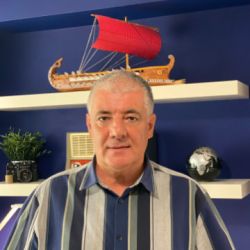 Καραϊσκος Πέτρος